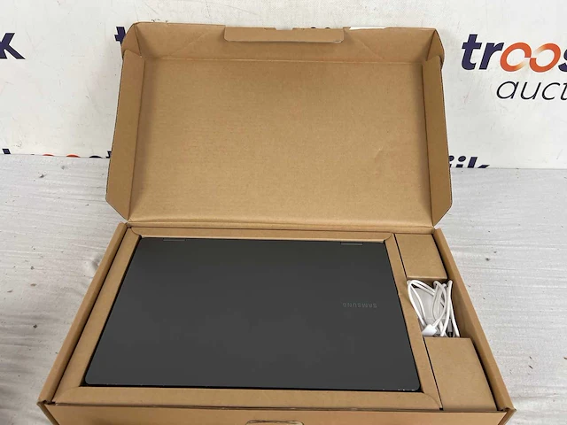 Samsung galaxy book3 360 i5-1340p hybrid (2-in-1) 39.6 - afbeelding 3 van  7