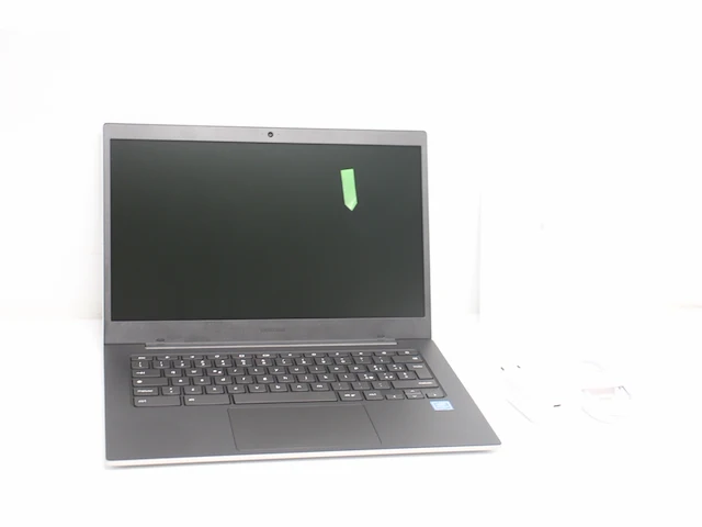 Samsung galaxy chromebook go xe340xda-ka1it chrome os processore intel celeron 14” full hd ram 4gb zilver qwerty - afbeelding 3 van  4