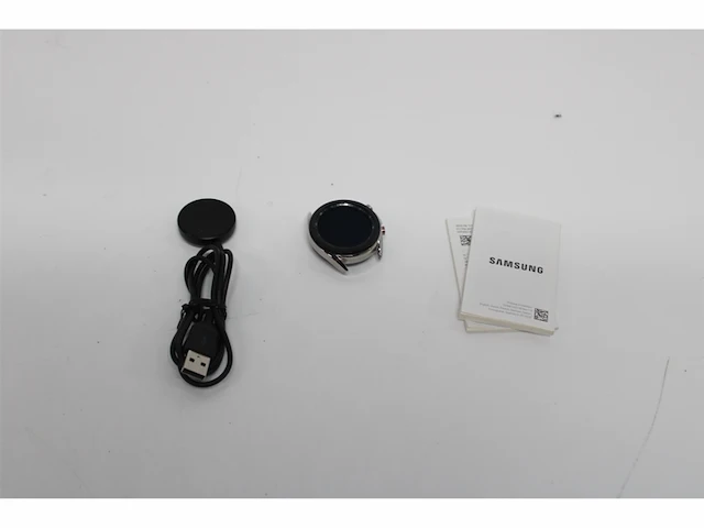 Samsung galaxy watch 3 41 mm met zwarte leren polsband - afbeelding 2 van  2