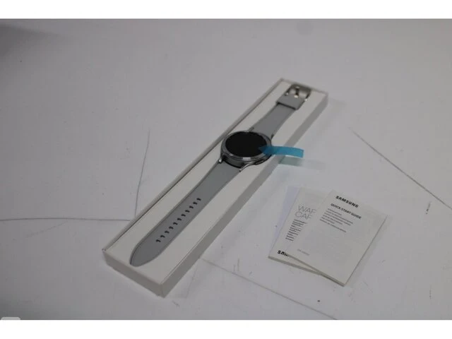 Samsung galaxy watch4 classic - zilver - afbeelding 2 van  3