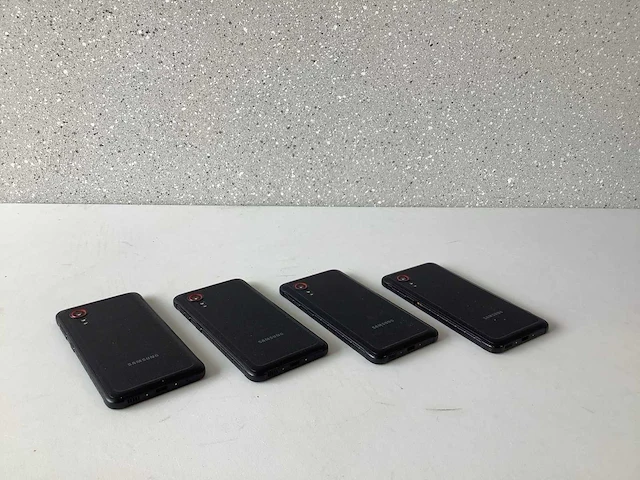 Samsung galaxy xcover 5 mobiele telefoon (4x) - afbeelding 5 van  6