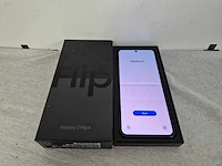 Samsung galaxy z flip4, 128gb | samsung 25w lader | smarttag 2 zwart - afbeelding 2 van  3