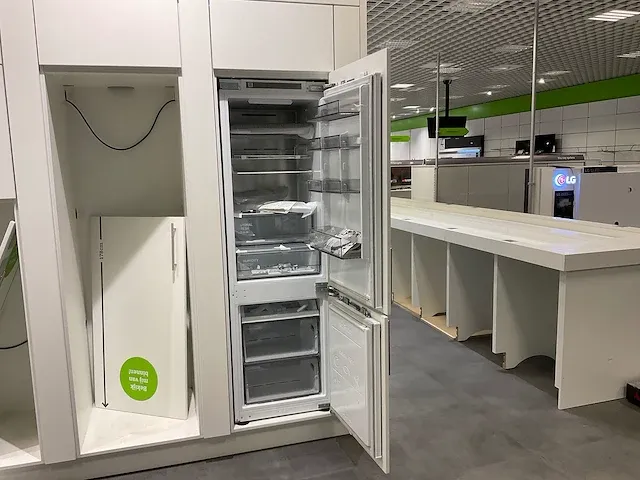 Samsung inbouw koelvries combinatie brb26715eww/ef - afbeelding 1 van  4