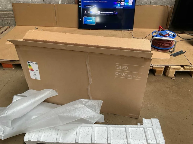Samsung qled q60c televisie - afbeelding 4 van  6