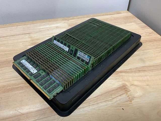 Samsung ram 32gb pc-4 2133p (50x) - afbeelding 2 van  4