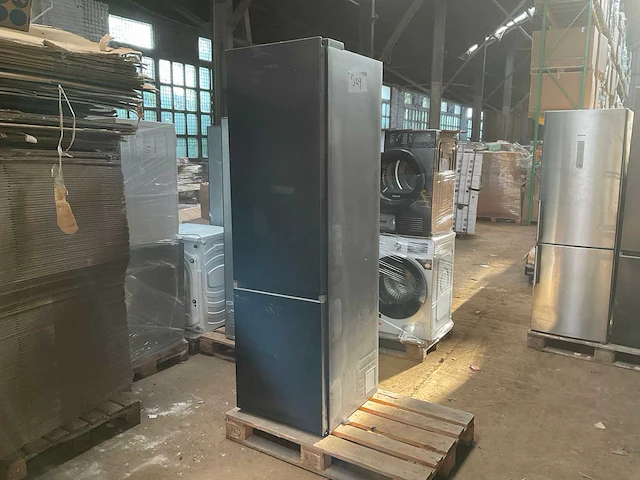 Samsung rb38t607bb1 koelvriescombinatie - afbeelding 1 van  6