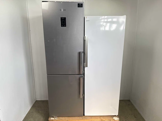 Samsung rl34hdih koel-vriescombinatie | whirlpool sw6 a2q w 2 - kastmodel koelkast - afbeelding 2 van  3