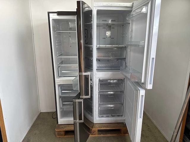 Samsung rl34hdih1 koel-vriescombinatie grijs| whirlpool wnf8 t3u w koel-vriescombinatie wit - afbeelding 3 van  3