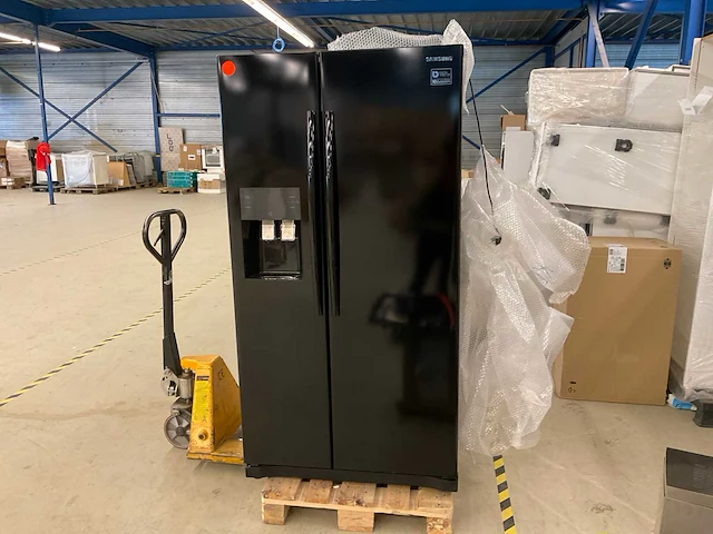 Samsung rs50n3403bc amerikaanse koelkast met water- en ijsdispenser - afbeelding 13 van  16