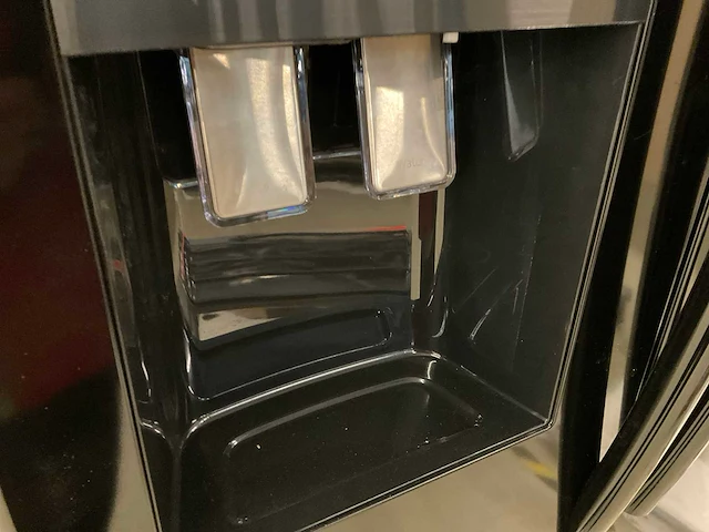 Samsung rs50n3403bc amerikaanse koelkast met water- en ijsdispenser - afbeelding 15 van  16
