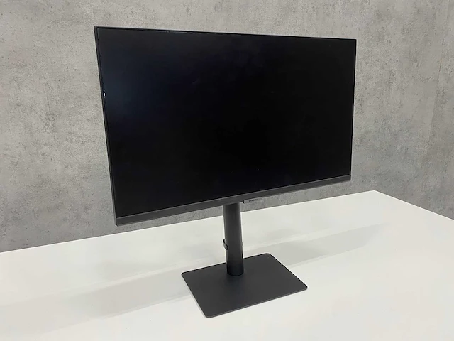 Samsung s24a600ucu - 24" monitor op voet - dp, hdmi - afbeelding 1 van  14