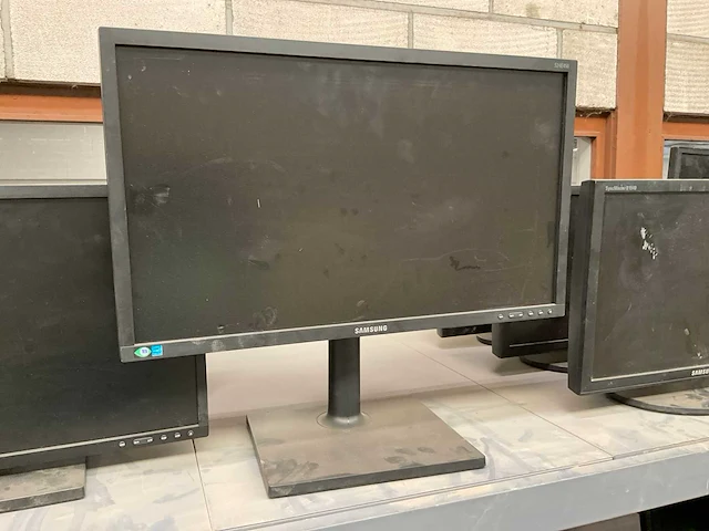 Samsung s24e450 monitor - afbeelding 1 van  4