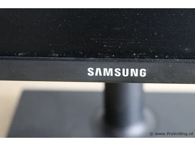 Samsung s24e650 - 55x33x49 cm - afbeelding 4 van  9