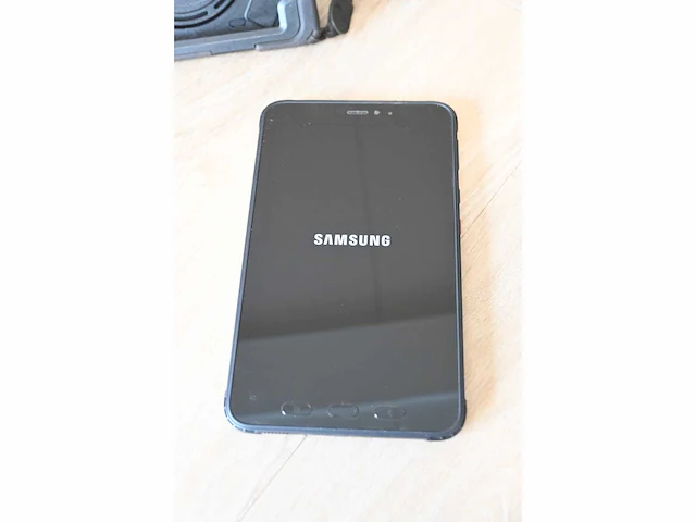 Samsung sm-t575 galaxy tab active 3 tablet - afbeelding 2 van  8