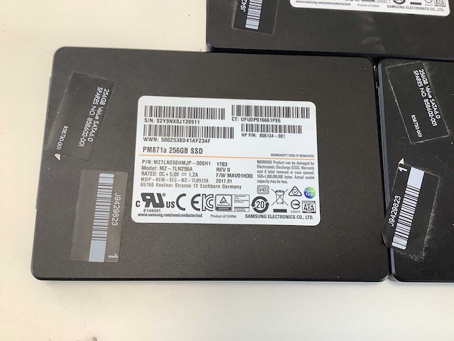 Samsung ssd 256gb/250gb interne hardeschijf - afbeelding 1 van  4