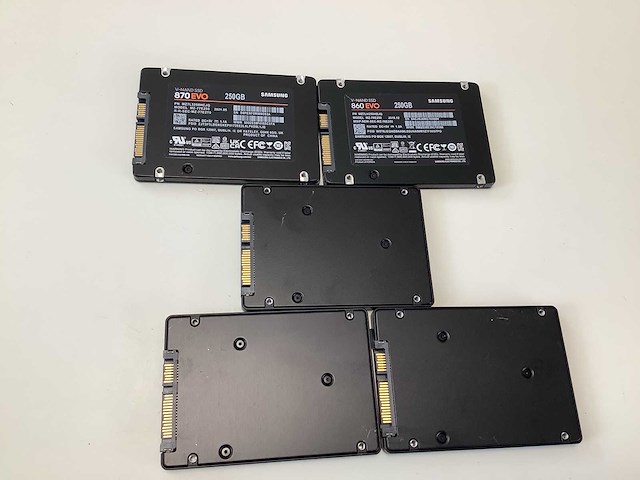 Samsung ssd 256gb/250gb interne hardeschijf - afbeelding 3 van  4