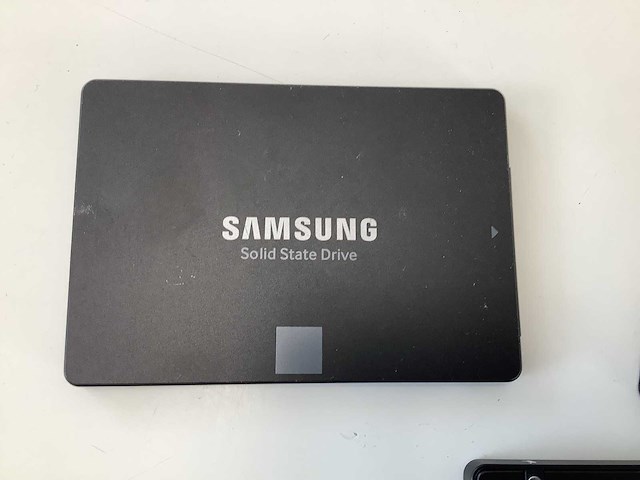 Samsung ssd 256gb/250gb interne hardeschijf - afbeelding 4 van  4