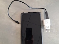 Samsung tablet met lader - afbeelding 1 van  4