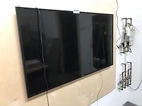 Samsung televisie met soundbar - afbeelding 2 van  5