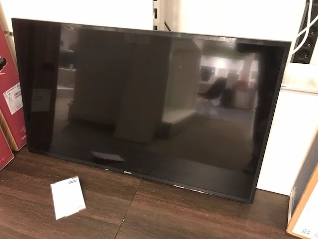 Samsung ue40mu6120wxxn televisie - afbeelding 1 van  4