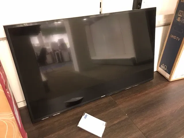 Samsung ue40mu6120wxxn televisie - afbeelding 3 van  4