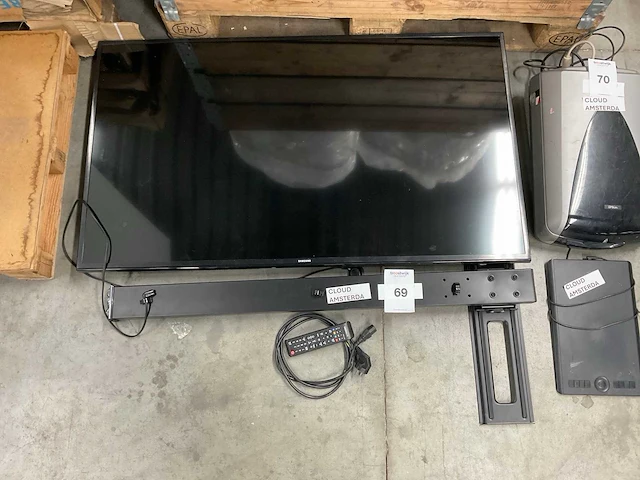 Samsung ue50ku6020w televisie - afbeelding 1 van  8