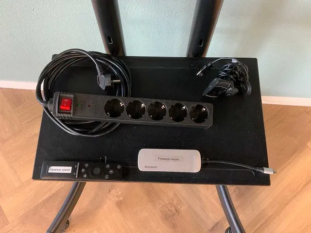 Samsung ue55mu6100w televisie - afbeelding 3 van  5