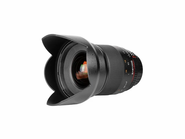 Samyang 24mm f1.4 lens voor olympus 4/3 vatting - afbeelding 1 van  3