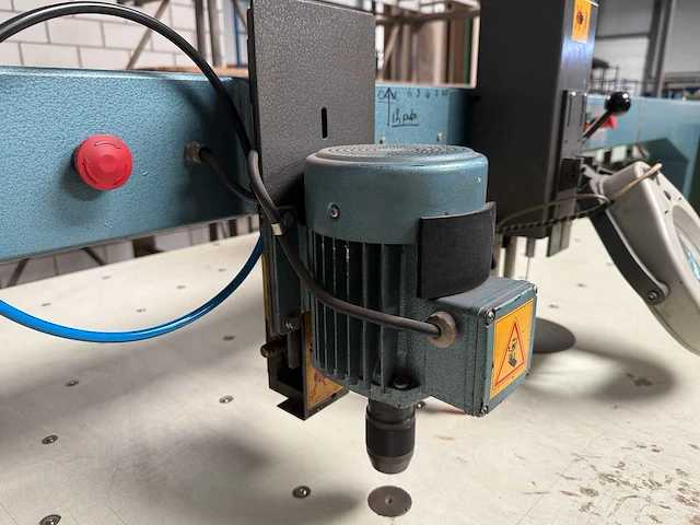 Sandvik - lintzaagmachine - afbeelding 3 van  8