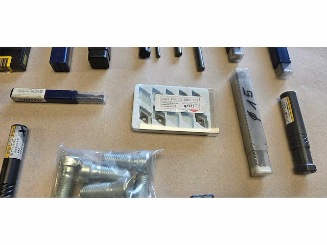 Sandvik coramontcutting tools and inserts - afbeelding 2 van  12