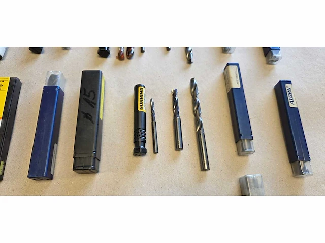 Sandvik coramontcutting tools and inserts - afbeelding 3 van  12