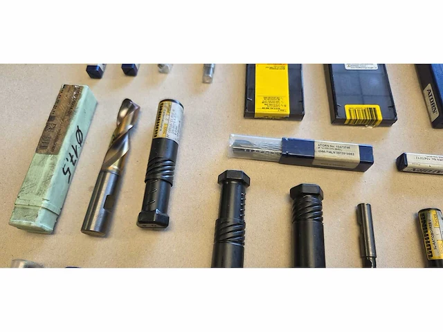 Sandvik coramontcutting tools and inserts - afbeelding 7 van  12