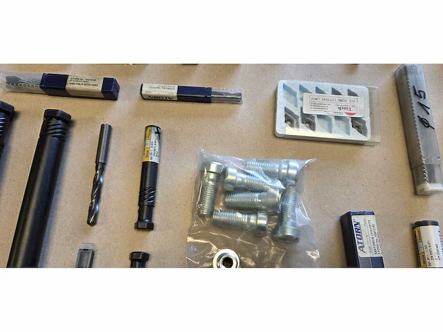 Sandvik coramontcutting tools and inserts - afbeelding 8 van  12