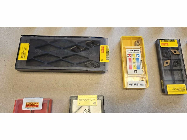 Sandvik coramontcutting tools and inserts - afbeelding 8 van  11
