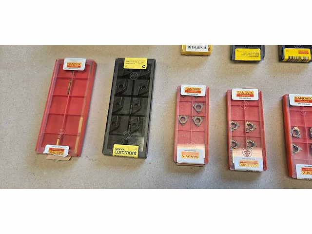 Sandvik coramontcutting tools and inserts - afbeelding 11 van  11