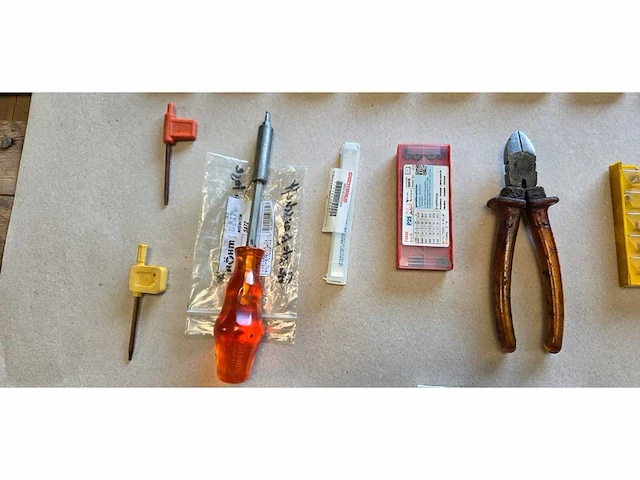 Sandvik coramontcutting tools and inserts - afbeelding 2 van  9