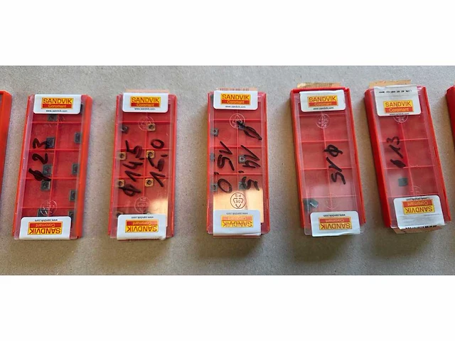 Sandvik coramontcutting tools and inserts - afbeelding 5 van  9