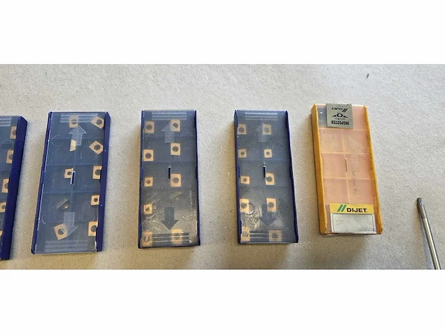 Sandvik coramontcutting tools and inserts - afbeelding 4 van  10