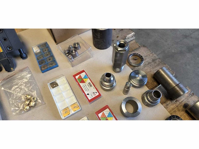 Sandvik coramontcutting tools and inserts - afbeelding 2 van  24