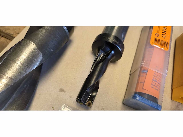 Sandvik coramontcutting tools and inserts - afbeelding 21 van  24