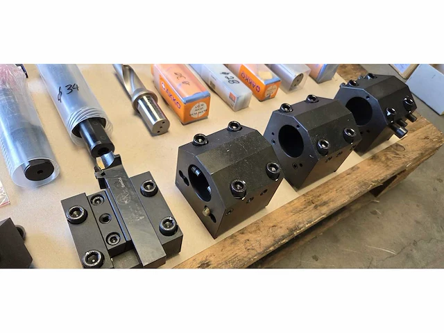 Sandvik coramontcutting tools and inserts - afbeelding 24 van  24