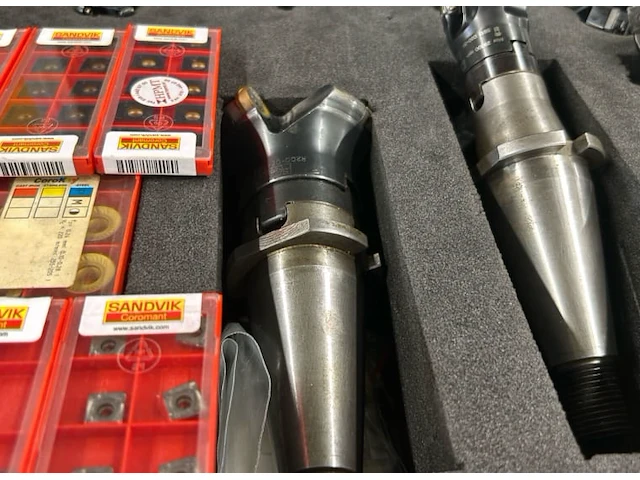 Sandvik frezen met houders en wisselplaten - afbeelding 3 van  9