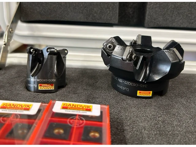 Sandvik frezen met houders en wisselplaten - afbeelding 7 van  9