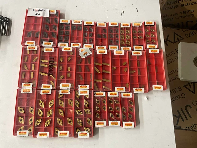 Sandvik partij wisselplaten - afbeelding 1 van  7