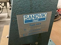 Sandvik steel werktafel met diverse metaalbewerkingsmachines (2x) - afbeelding 11 van  19
