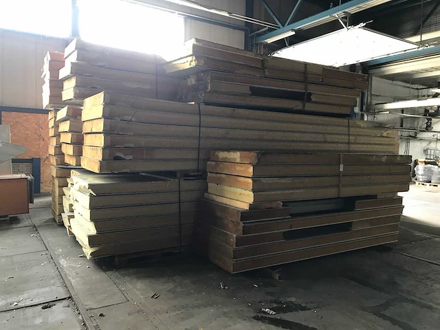 Sandwichpanelen (60x) - afbeelding 1 van  6