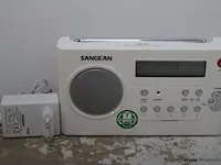 Sangean pr-d7 transistorradio wit