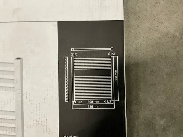 Sani vesk sahara designradiator 560x530mm 293watt (3x) - afbeelding 2 van  3