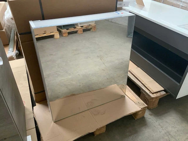 Sanijura spiegelkast 60cm - afbeelding 1 van  5