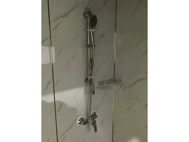 Sanitair- douche unit. - afbeelding 12 van  14